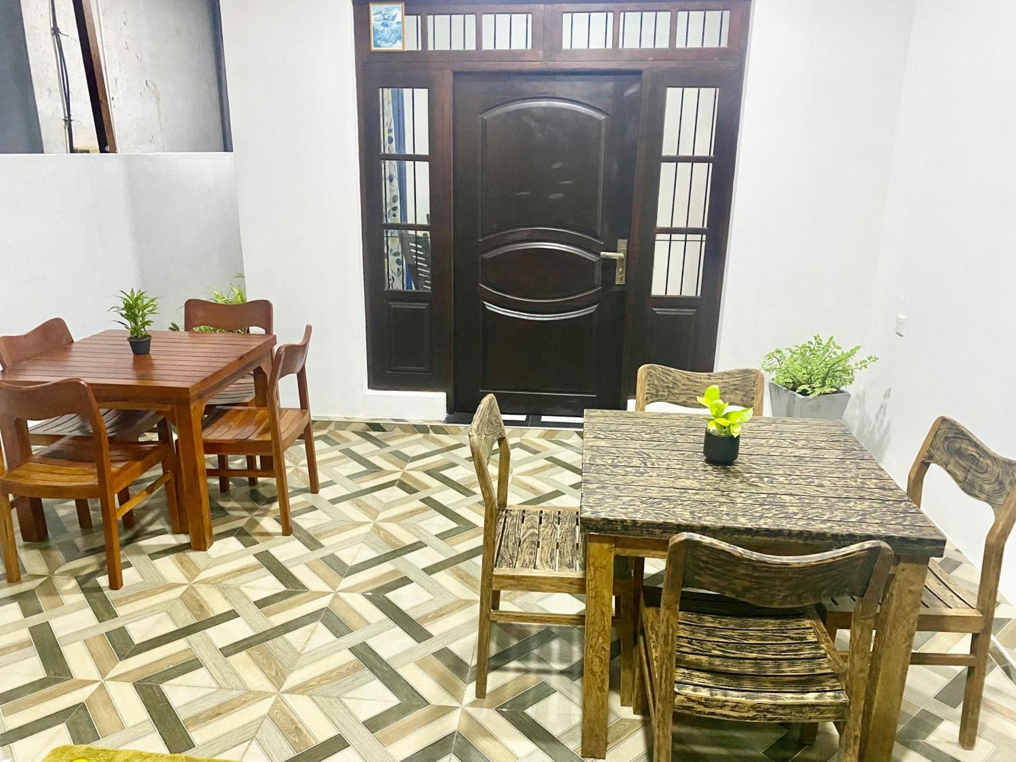 Mario Family Villa And Restaurant Negombo Exterior photo